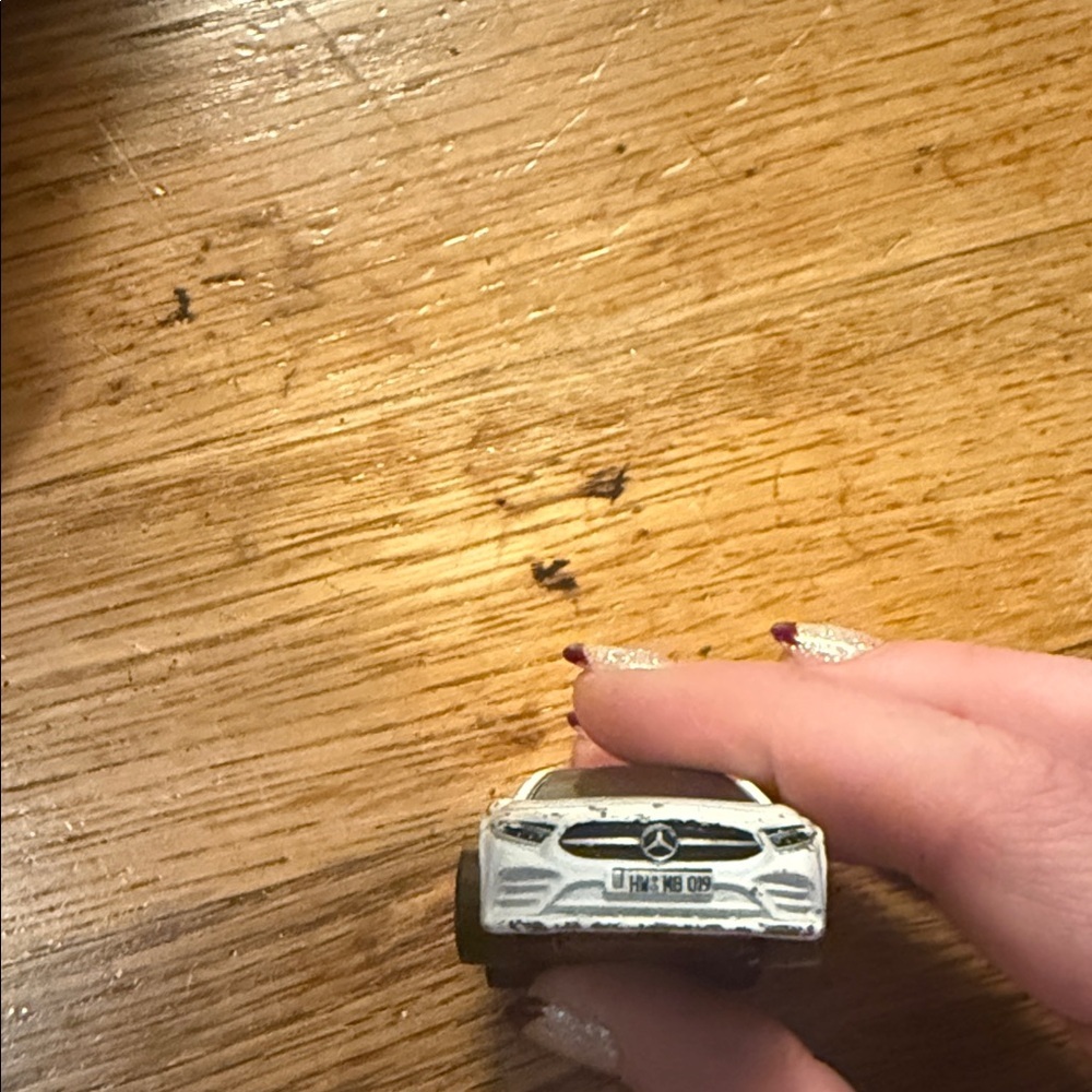 Hot Wheels 2019 Mercedes Benz - Picture 3 of 5